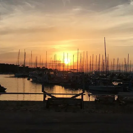 Petit Moulin-t3 Giens-clim-parking Hyeres