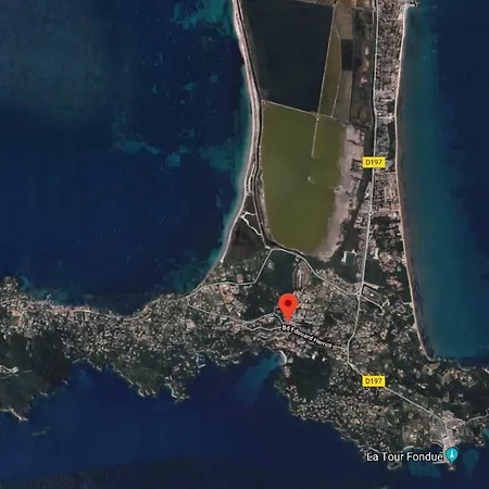 Petit Moulin-t3 Giens-clim-parking شقة